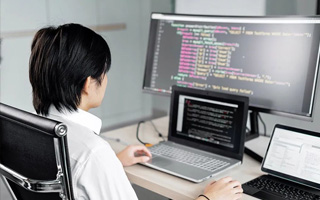 江西 api php源码,下载的php源码怎么运行呢？
